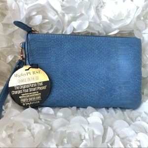 FINAL SALE ⚠️ Blue Leather Droid Charging Purse